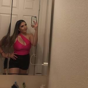 Meet your Posher, Tania